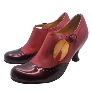 John Fluevog Bellevue Ella Baker Brogued Heel with Cutout Sz 9 Red/Burgandy